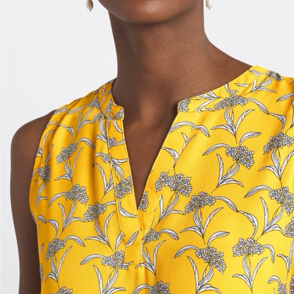 Yellow Printed Sleeveless Blouse (Size Large) - Picture 9 of 12